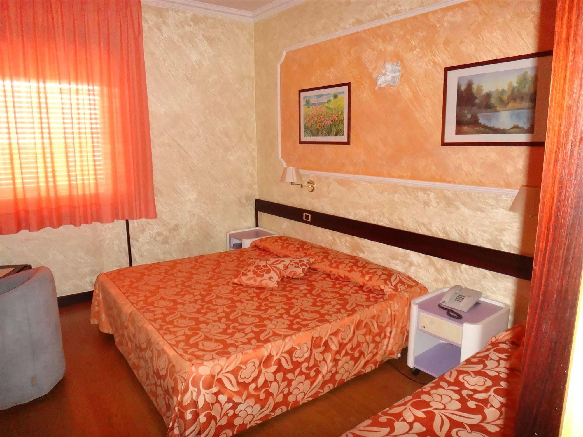 קטנזארו Benny Hotel מראה חיצוני תמונה